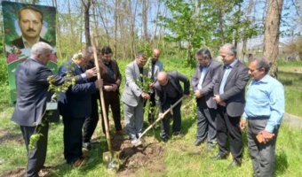 غرس ۵۱ اصله نهال به یاد دانشمند هسته‌