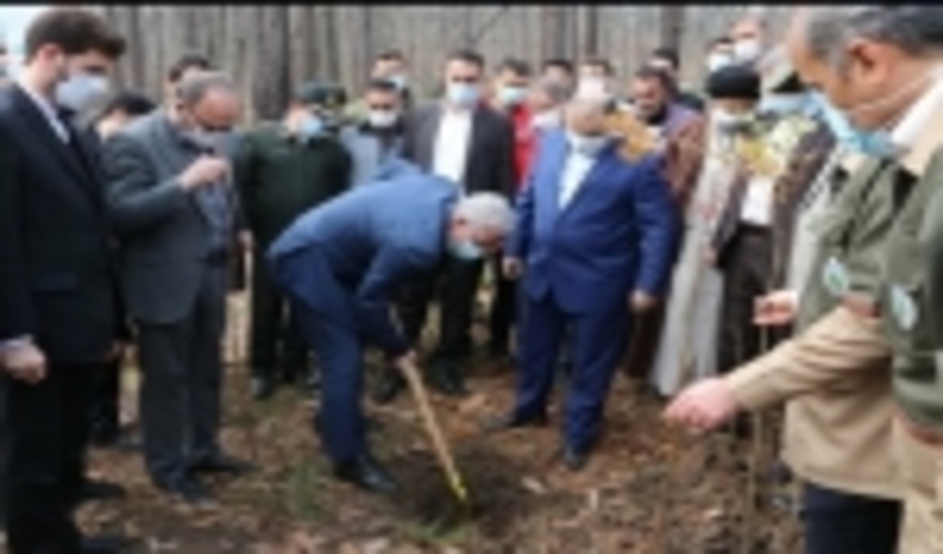 برگزاری مراسم کاشت نهال در پارک‌جنگلی سراوان رشت