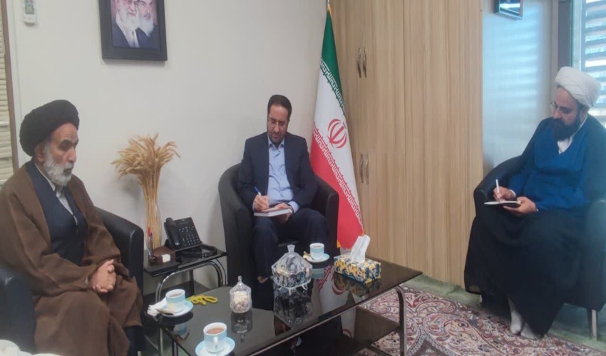 بازدید مسولین اداره کل منابع طبیعی و آبخیزداری استان گیلان از پروژه های آبخیزداری در منطقه کیارود شهرستان املش، بمناسبت گرامیداشت ایام اله دهه فجر و اعلام رضایت مندی مردم منطقه از اجرای چنین پروژه هایی در مورخه ۱۴۰۰/۱۱/۱۹