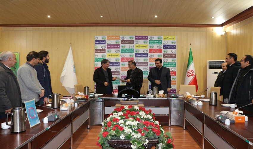 اولویت ما مشارکت مردم در اجرای پروژه های منابع طبیعی و آبخیزداری است