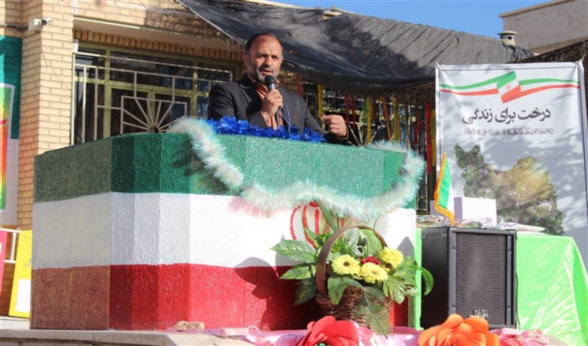 اجرای پویش کاشت 100 هزار درخت در استان گیلان 